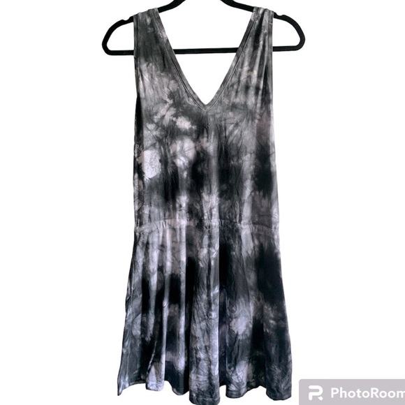Sweaty Betty Take It Easy Drop Waist Dress in Gray/White Tie-Dye Print, Size XS - Picture 5 of 11